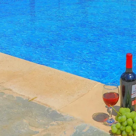 Aphrodite Finiki * Polis