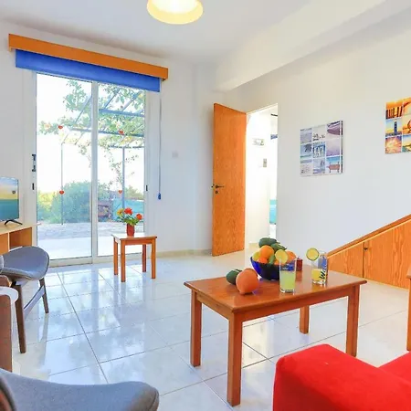 Aphrodite Finiki Villa *