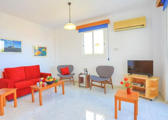 Aphrodite Finiki * Polis