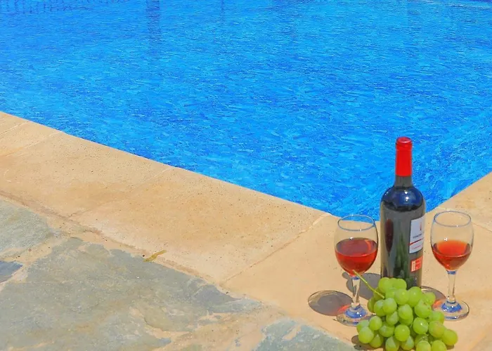 Aphrodite Finiki * Polis