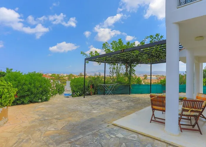 Aphrodite Finiki Villa *